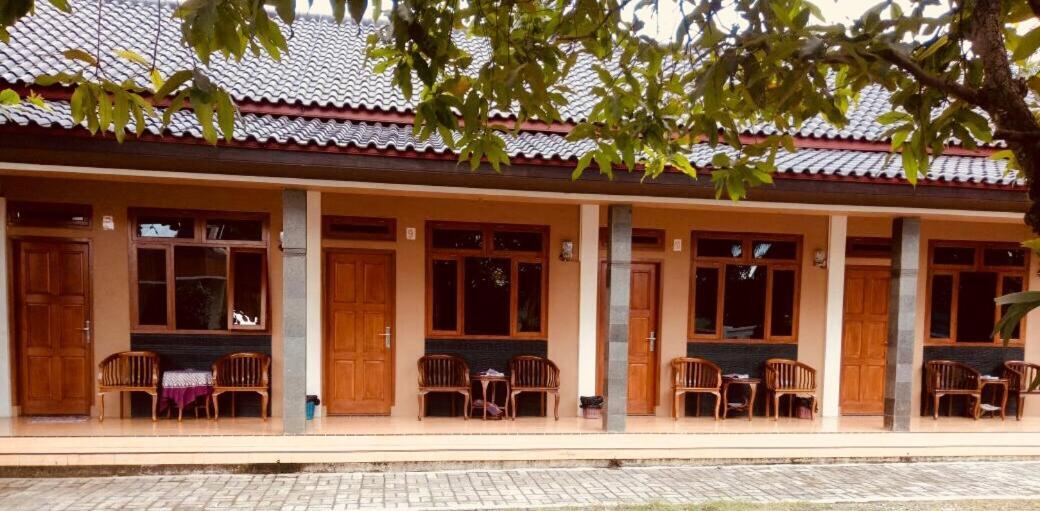 Ahlen Pangandaran Hotel Екстериор снимка
